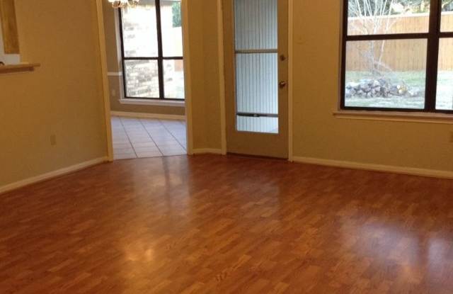 1805 Fox Trail Gallery 3