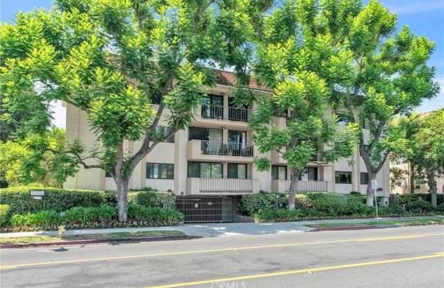 330 W California Boulevard photos photos