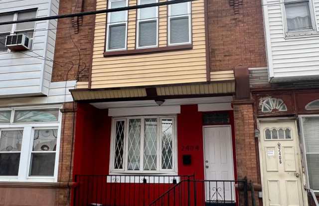 Newly Renovated 3-Bed Townhome in West Passyunk! Available NOW! photos photos