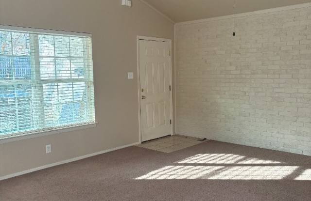 1106 N Sam Rayburn Fwy Gallery 1