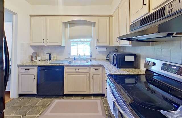 Updated Single Family Home Gallery 4