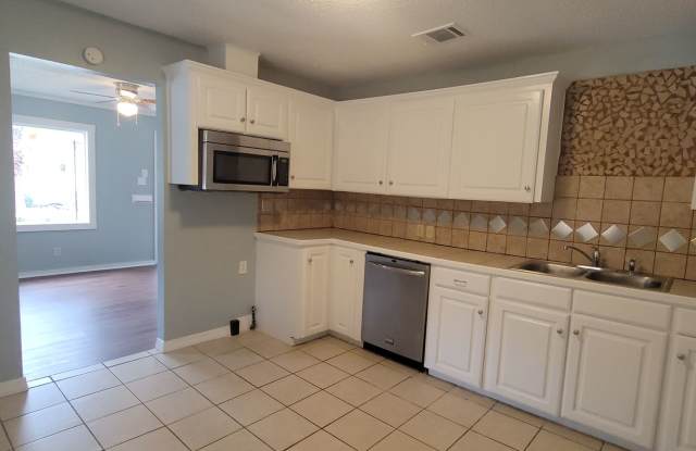 Beautiful, updated 2 bedroom rental! photos photos