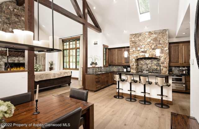 1350 Sierra Vista Drive Gallery 4