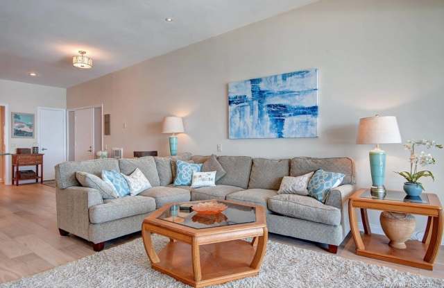 857 Beachfront Gallery 3
