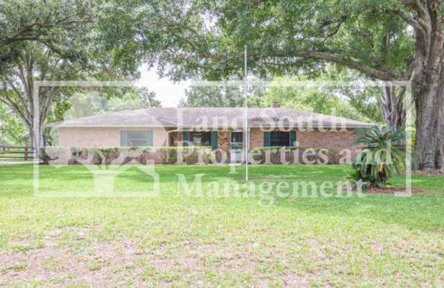 2190 Belaire Dr photos photos