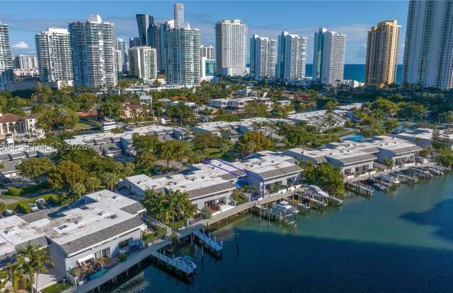 310 Poinciana Dr Gallery 3