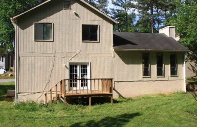 4337 Woodcrest Court Gallery 2