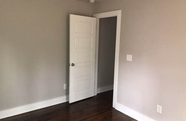 1304 Elizabeth Ave SW Gallery 2