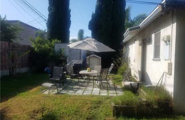 7912 Glencoe Drive 1/2 Gallery 3