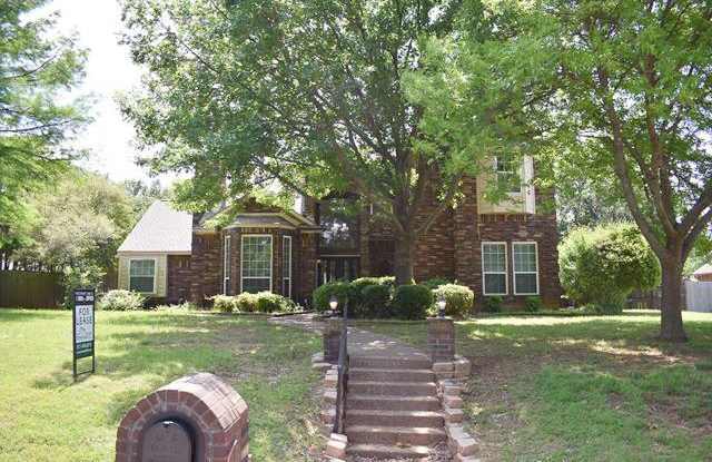 1602 Tealwood Court Gallery 2