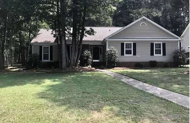 Beautiful 4 bedroom, 2.5 bath home is in a lovely Matthews neighborhood - 1827 Watlington Drive, Charlotte, NC 28270
