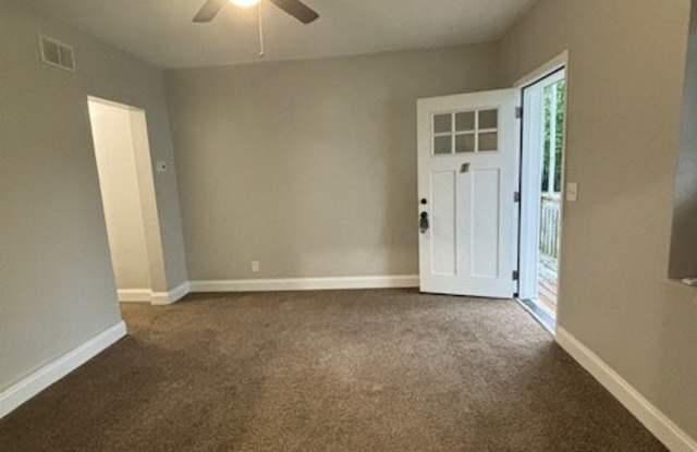 559 Locust Street - 1 photos photos
