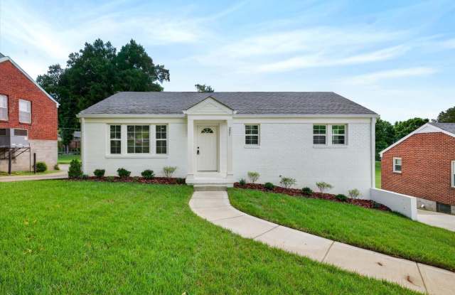 Beautiful Renovated 4 Bedroom Home For Rent With a Large Bonus Room! photos photos Beautiful Renovated 4 Bedroom Home For Rent With a Large Bonus Room! photos photos