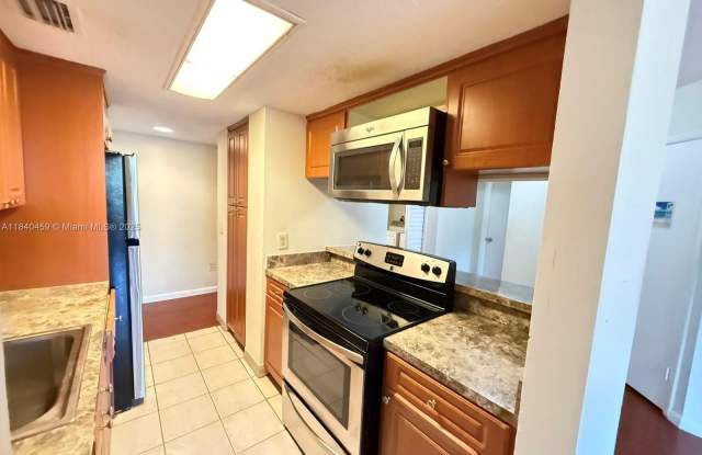 4401 W Mcnab Rd photos photos