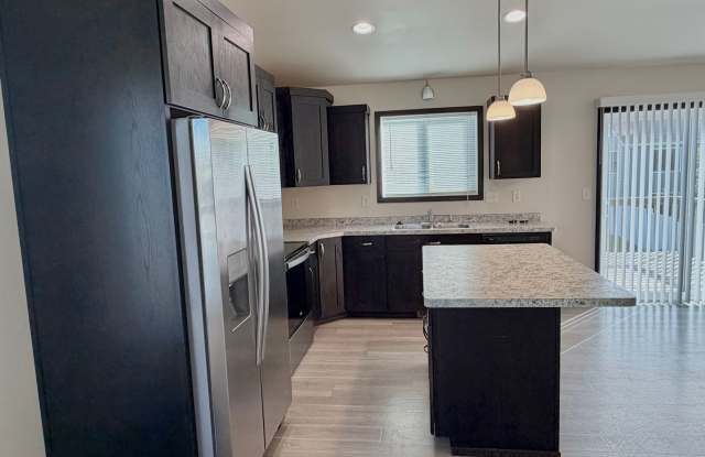 4 Bed 3 Bath Single Family Home Gallery 4