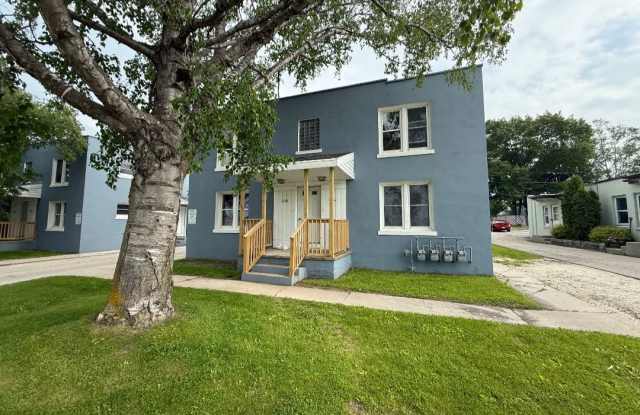 1613A Dewey St. photos photos