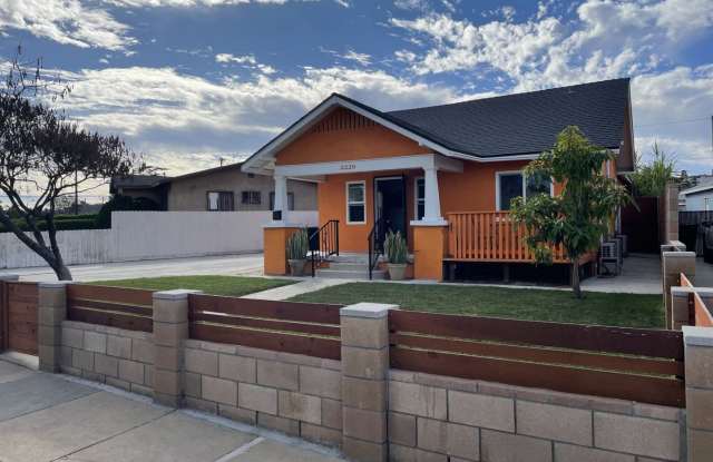 Wonderful Newly Remodeled 2 Bedroom House in Prime Alhambra Location photos photos