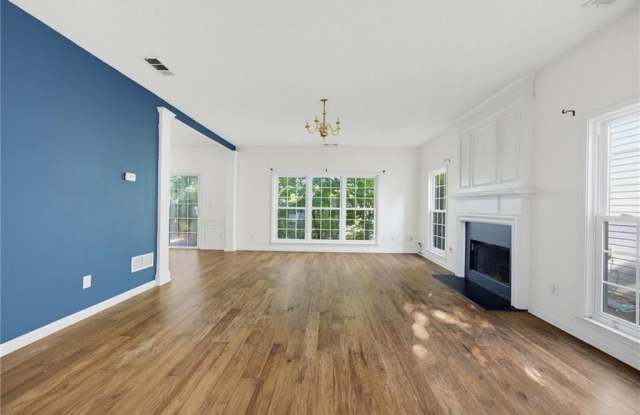 2599 ALVECOT Circle SE Gallery 4
