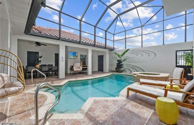 2250 SW 20th Avenue photos photos