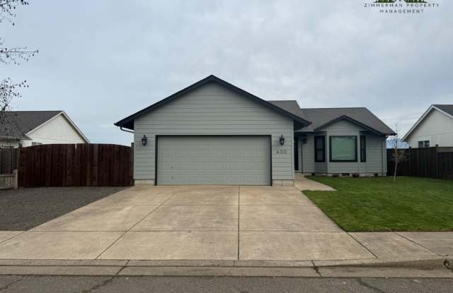 3-bedroom, 2-bathroom home located in the heart of Harrisburg photos photos