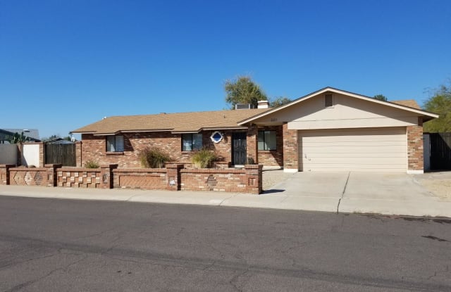 220 W Bluefield Avenue - 220 West Bluefield Avenue, Phoenix, AZ 85023