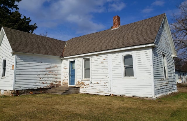 210 4th Street South - 210 4th Street South, Dassel, MN 55325