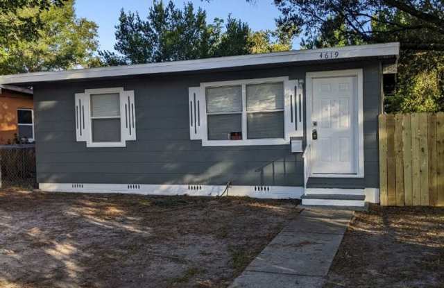 2/1/ home in St. Pete photos photos