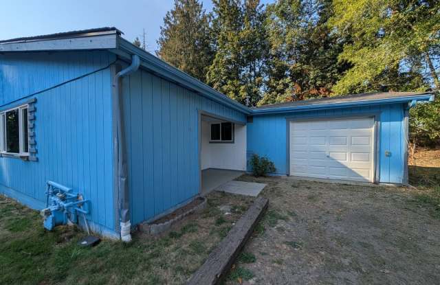 Large, Remodeled 2 Bedroom Duplex Unit on Baby Doll! photos photos