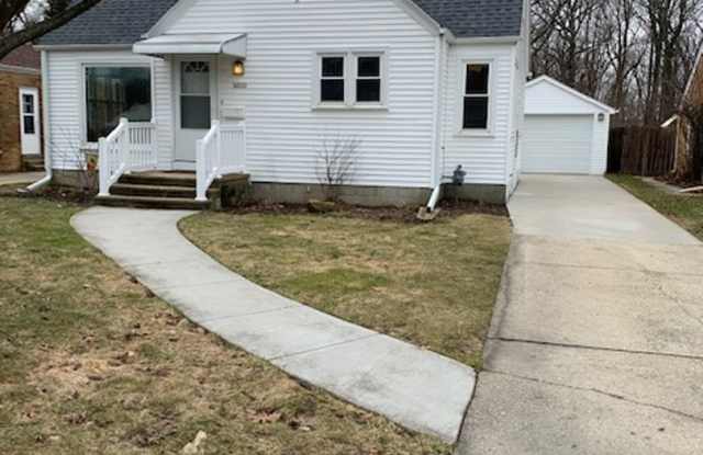 Absolutely Charming 3B 1B Bungalow photos photos