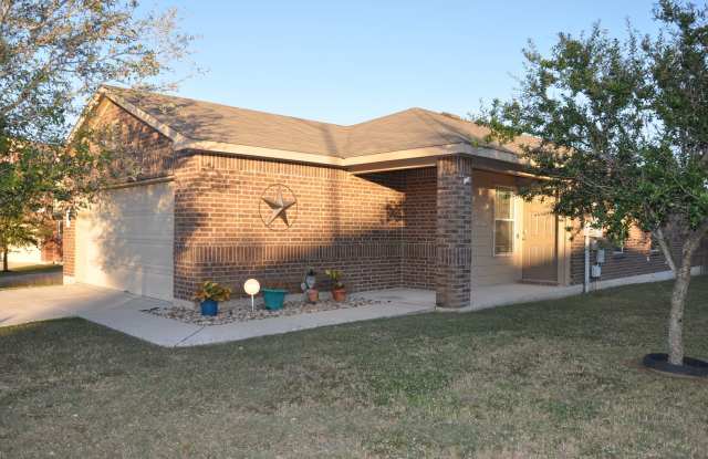 3 Bedroom 2 Bath in Cantarra Gallery 4