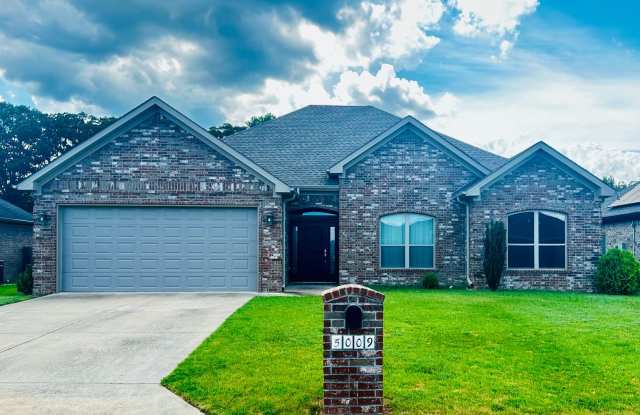 An Amazing Rental Home Waiting For You To Make It Yours! photos photos An Amazing Rental Home Waiting For You To Make It Yours! photos photos