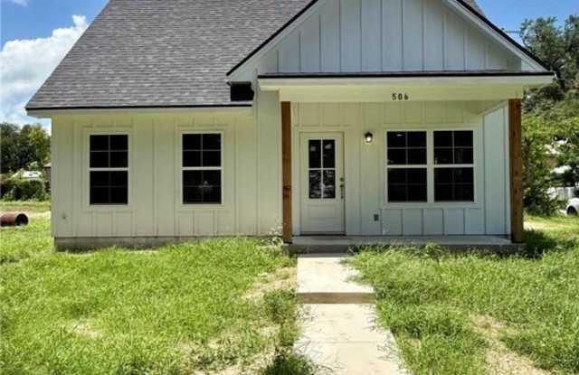 506 N Crockett Avenue photos photos