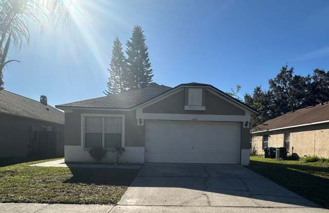 Awesome home near UCF for rent - 13924 Valleybrooke Lane, University, FL 32826