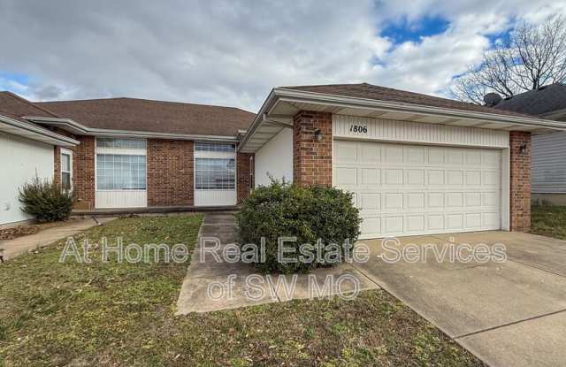 1806 Cedarcrest photos photos