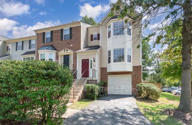 5610 Belleau Woods Lane - 5610 Belleau Woods Lane, Hayfield, VA 22315