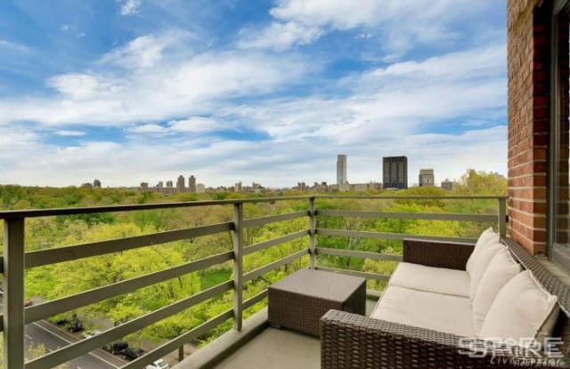 372 CENTRAL PARK West photos photos