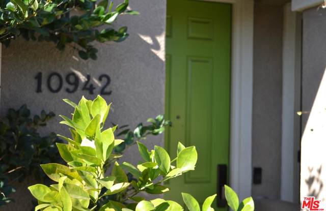 10942 KITTRIDGE Street Gallery 2