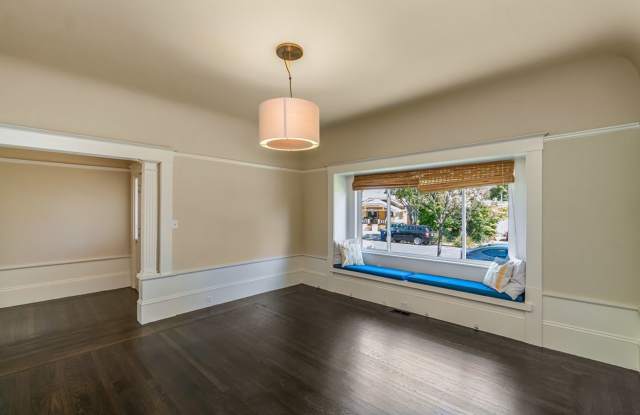 1225 Pearl Street - 3 bedroom | 1.5 bath | Single family home Gallery 3
