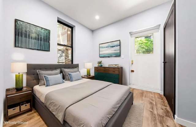 453 West 48th Street photos photos