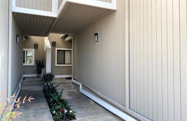 5574 Orange Avenue Gallery 2