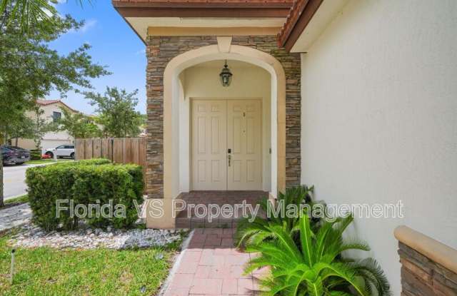 10016 NW 89 TER Gallery 3