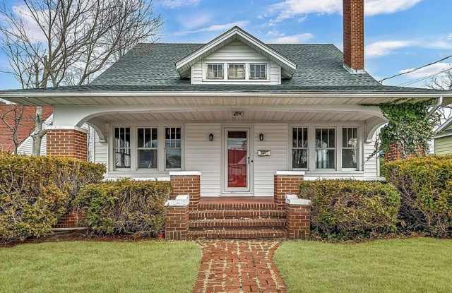 310 Fishel Ave - 310 Fishel Avenue, Riverhead, NY 11901