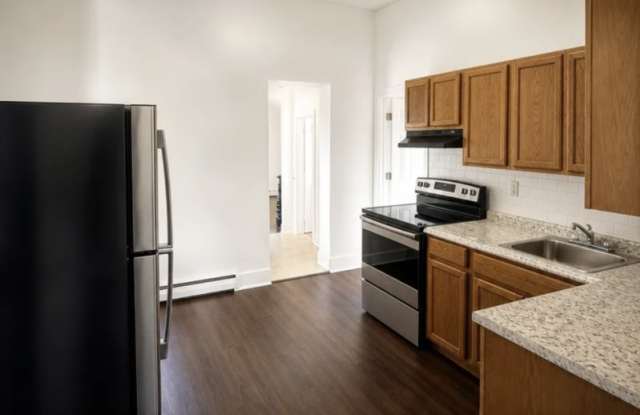 475 South Pearl Street - 3 photos photos