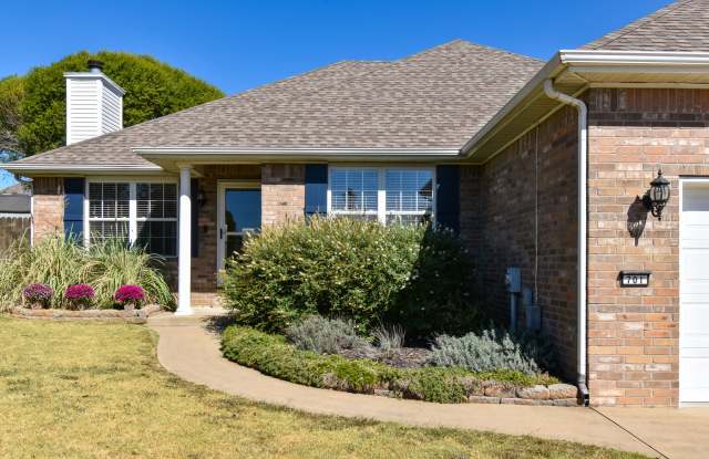 701 Earls Ct - 701 Earls Court, Bentonville, AR 72712