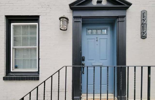 Townhome on Lawyer's Row photos photos