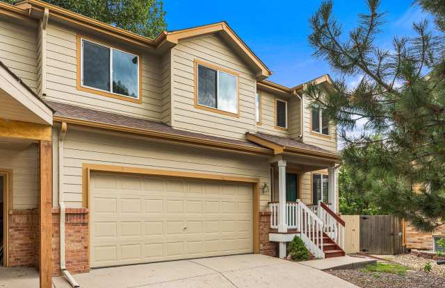 4bed 4bath with fenced yard in Denver! photos photos