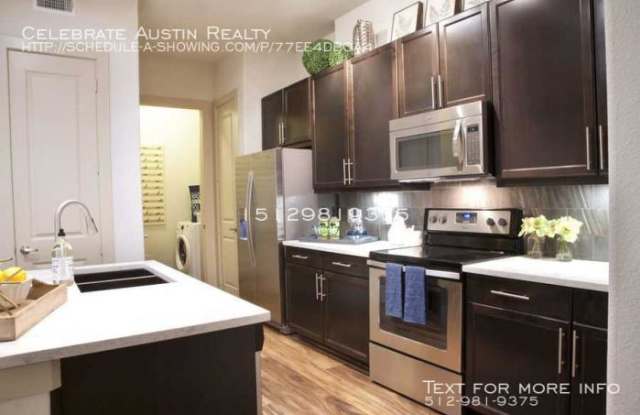 426 W. Riverside Dr Gallery 2