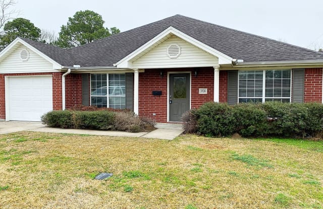 3520 Cleveland Ave - 3520 Cleveland Avenue, Groves, TX 77619