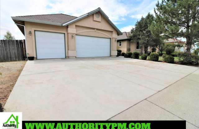 997 Rollingview Dr. - Spacious Home with Fireplace, Central Heat  Air. photos photos
