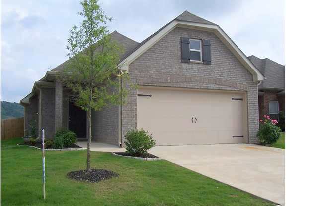House For Rent In Birmingham (Oxmoor Glen)!! Available to View with 48 Hour Notice!!! - 251 Oxmoor Place, Birmingham, AL 35211